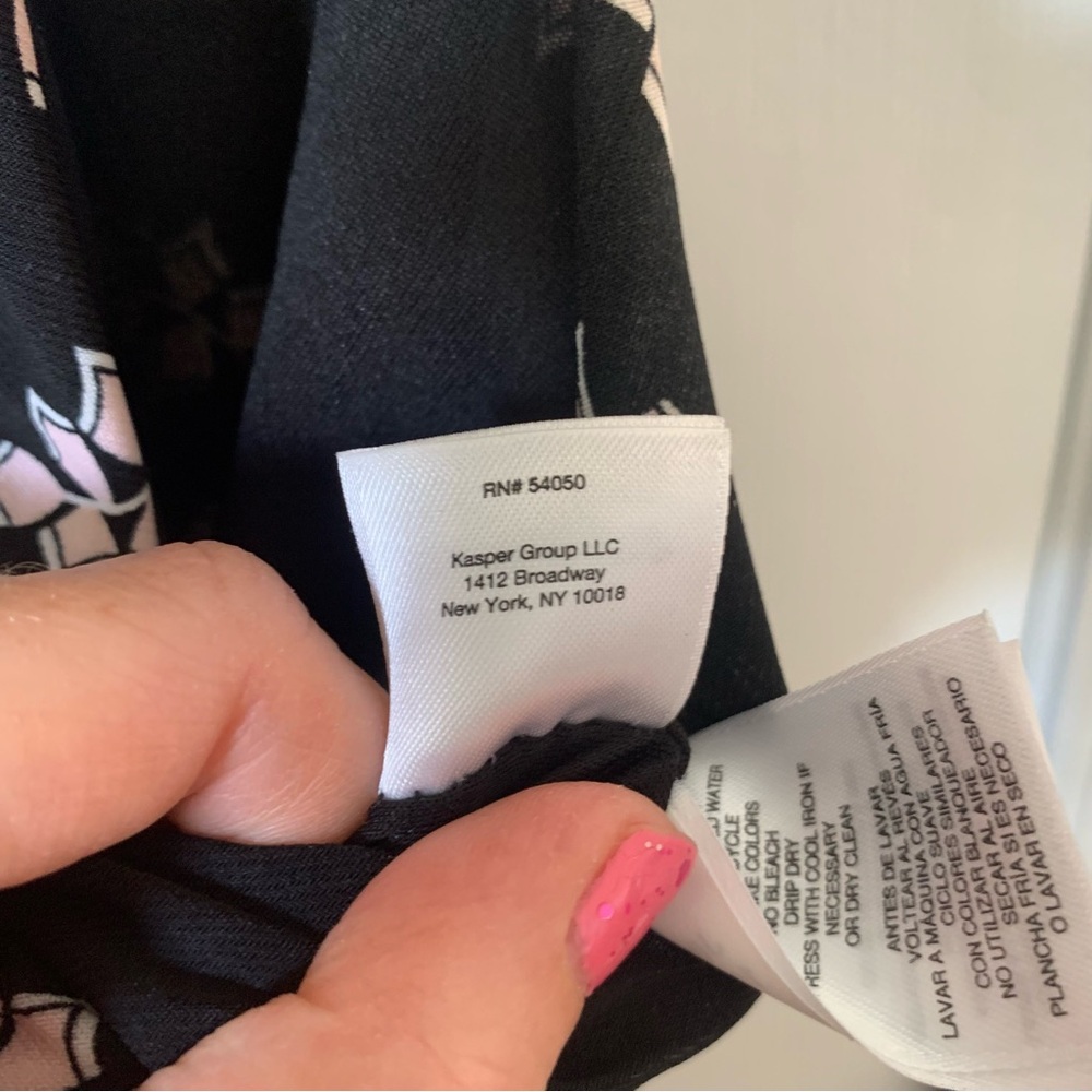 Anne Klein Sleeveless Dress w/Pockets Size 6 Lined Black w/Pink Print - Picture 10 of 11